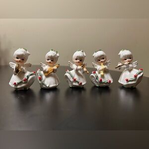 Festive Angel Figurine Set - napco choir Christmas angels 1950s great condition